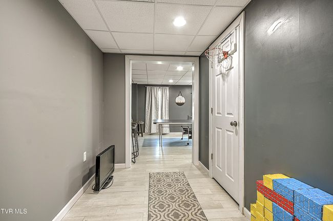 517 W Glade St, House other with 3 bedrooms, 3 bathrooms and null parking in Glade Spring VA | Image 36