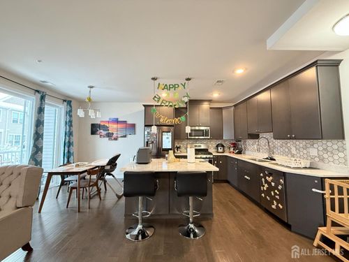 102 Dickson Ct, Highland Park, NJ, 08904-2767 | Card Image