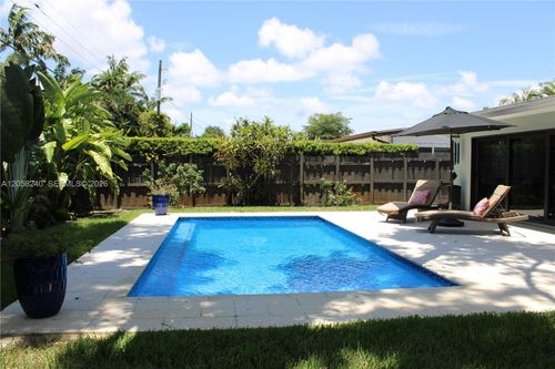 9310 Sw 52nd Terrace, Miami, FL, 33165 | Card Image