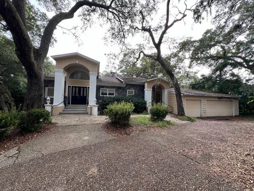 902 Whisperwood Ln S, Fort Walton Beach, FL, 32547-1359 | Card Image
