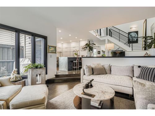 287 S Holly St, Denver, CO, 80246-1105 | Card Image