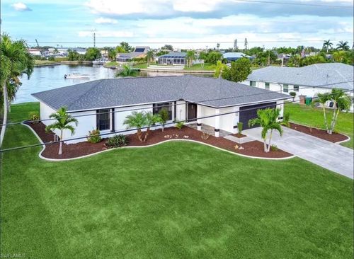 1129 Se 13th St, Cape Coral, FL, 33990-3711 | Card Image