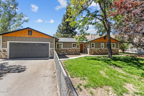 22855 Carriage Dr, Reno, NV, 89521-7811 | Card Image