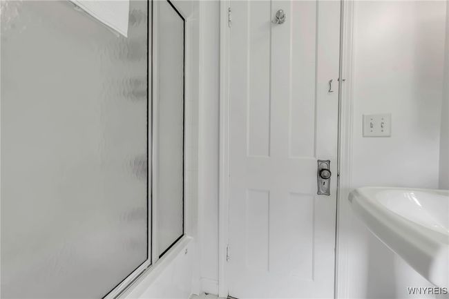 2nd fl bathroom | Image 37