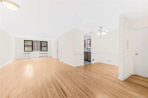 3e-3215 Arlington Avenue, New York, NY, 10463 | Card Image