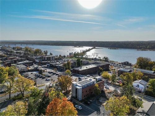 708 2nd St, Hudson, WI, 54016-1516 | Card Image