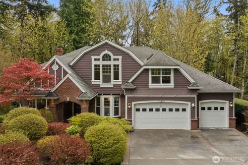 15820 104th Avenue Ne, Bothell, WA, 98011 | Card Image