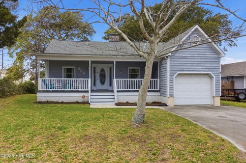 305 N 22nd St, Morehead City, NC, 28557-3504 | Card Image
