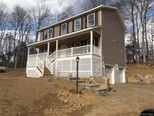 32 Spruce Rd, Brewster, NY, 10509-3201 | Card Image