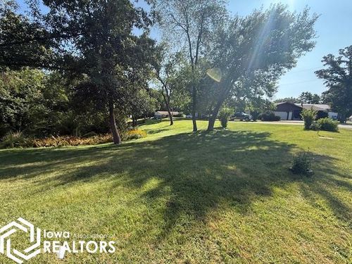 3125 Holiday Ln, Brooklyn, IA, 52211-9531 | Card Image