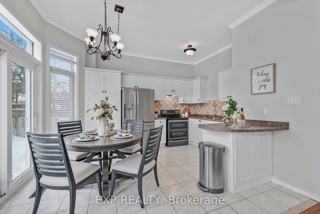91 Mainprize Cres, House other with 4 bedrooms, 3 bathrooms and 4 parking in Mount Albert ON | Image 7