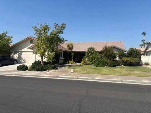 44215 Goldenrod Cir, La Quinta, CA, 92253-4818 | Card Image