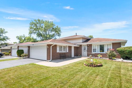 17464 Park Ln, Country Club Hills, IL, 60478-4649 | Card Image