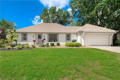 8208 W 72nd Ter, Overland Park, KS, 66204-1734 | Card Image