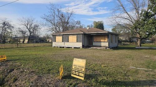 8303 Furray Rd, Houston, TX, 77028-3323 | Card Image