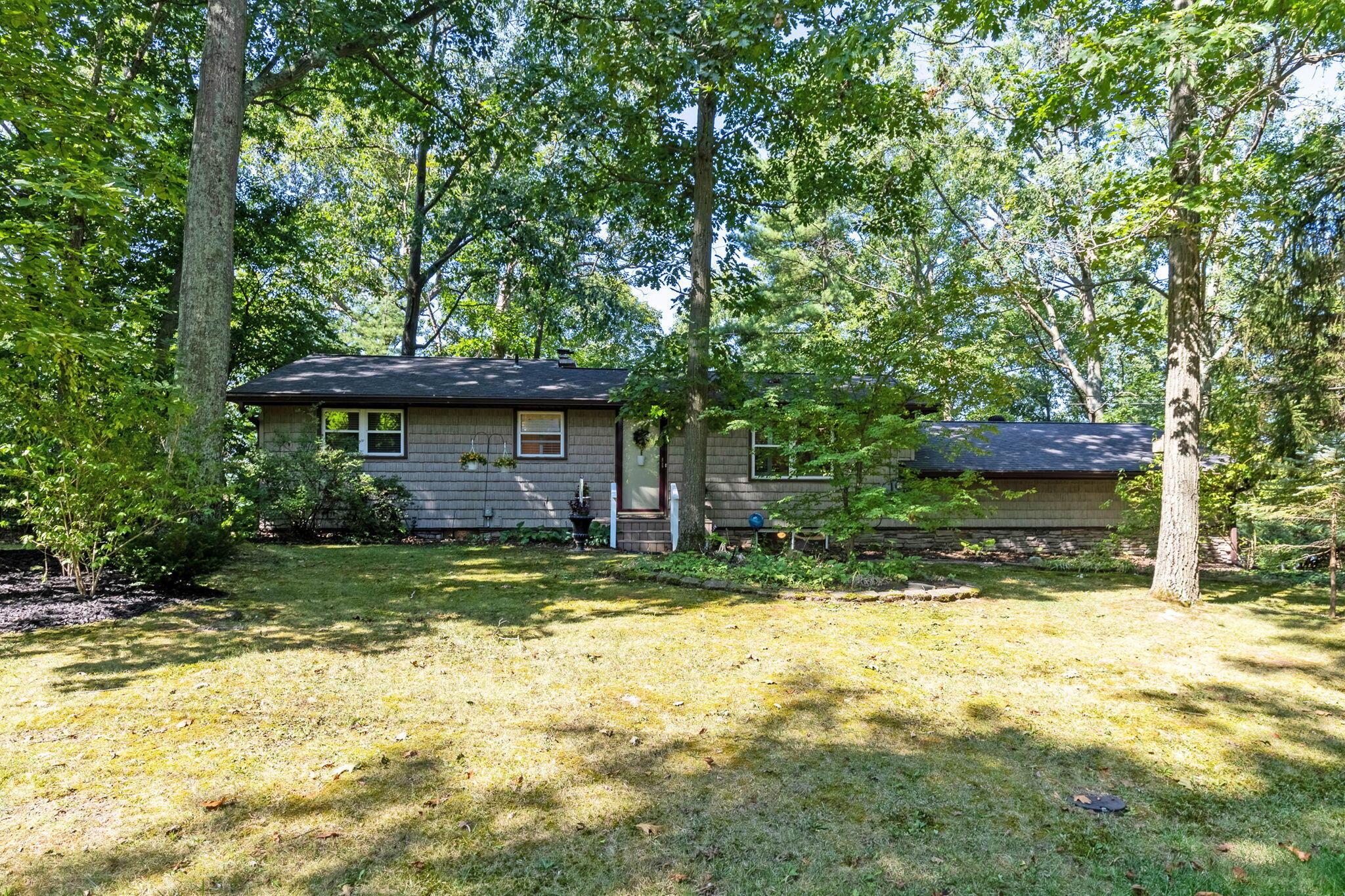 Trout Dr, Mansfield, OH 44903