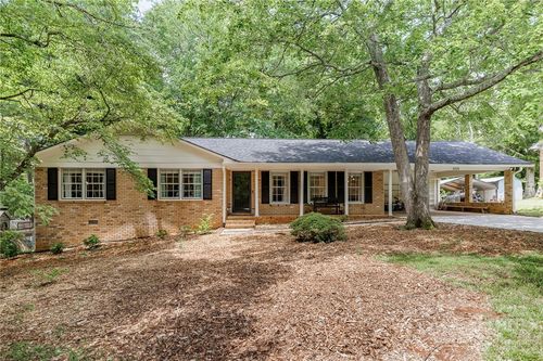 655 University Cir, Athens, GA, 30605-3729 | Card Image