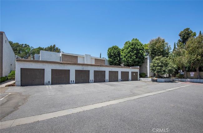 APT-53 - 15511 Sherman Way, Condo with 2 bedrooms, 2 bathrooms and 1 parking in Van Nuys CA | Image 32