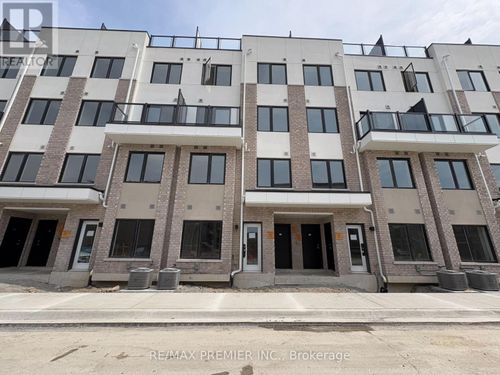 226-1695 Dersan Street, Pickering (Duffin Heights), ON, L1X0S9 | Card Image