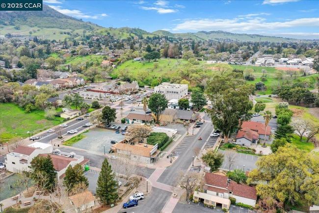 1359 Shell Ln, Townhouse with 3 bedrooms, 3 bathrooms and 2 parking in Clayton CA | Image 52