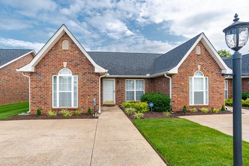 627 E Lane St, Shelbyville, TN, 37160-3437 | Card Image