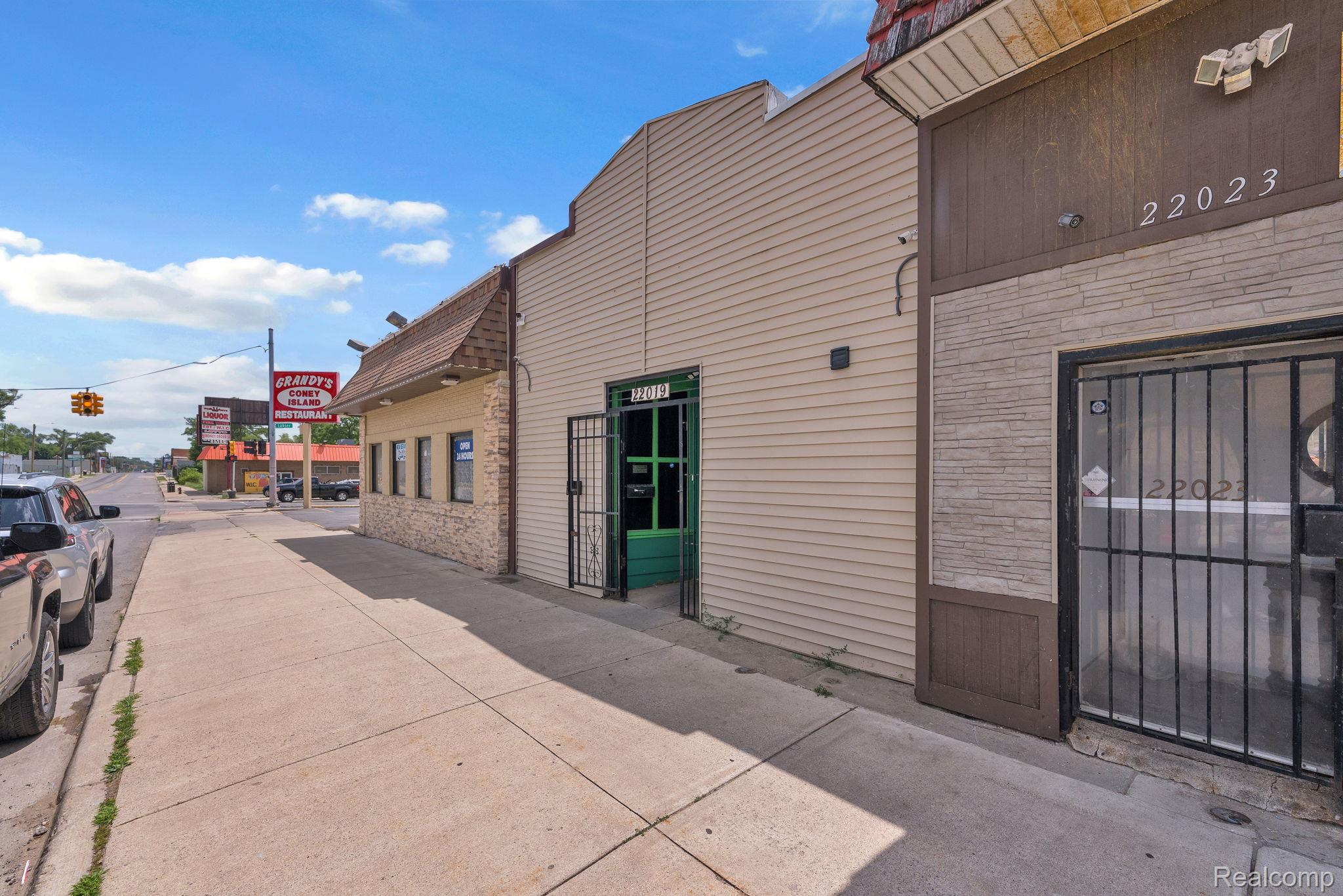 Commercial Sale in Detroit 3