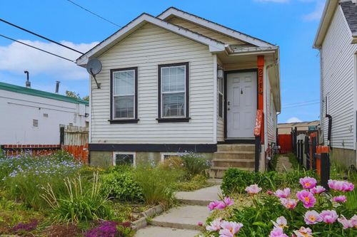 2714 74 Ave Se, Calgary, AB, T2C4M3 | Card Image