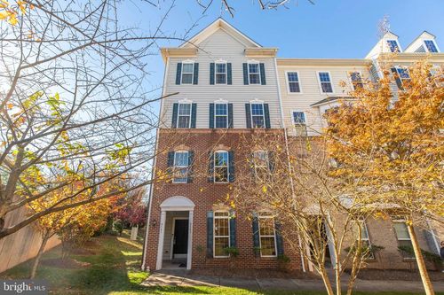 9541 Chancellorsville Ln, MANASSAS, VA, 20110-2576 | Card Image