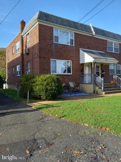 1914 Solly Ave, PHILADELPHIA, PA, 19152-2615 | Card Image