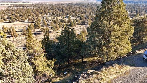 44 Dwinell Drive, Weed, CA, 96094 | Card Image