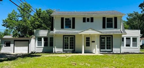 311 E 241st Street E, Euclid, OH, 44123 | Card Image