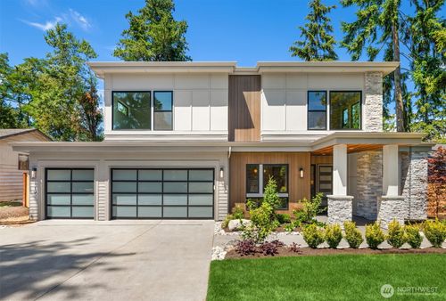 719 19th Ln W, Kirkland, WA, 98033-4857 | Card Image