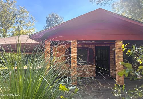 18233 Old Highway 80, Edwards, MS, 39066-9584 | Card Image