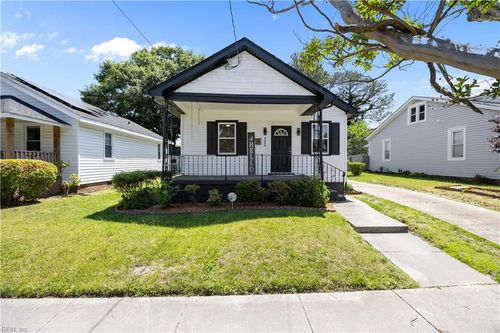 2209 Saint Denis Ave, Norfolk, VA, 23509-1829 | Card Image