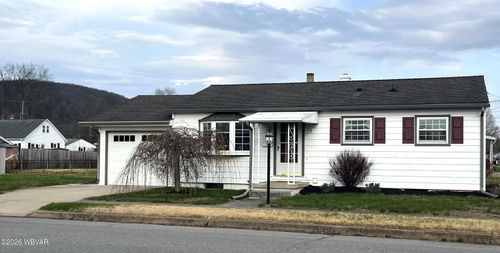 900 Bennett St, Montoursville, PA, 17754-1068 | Card Image