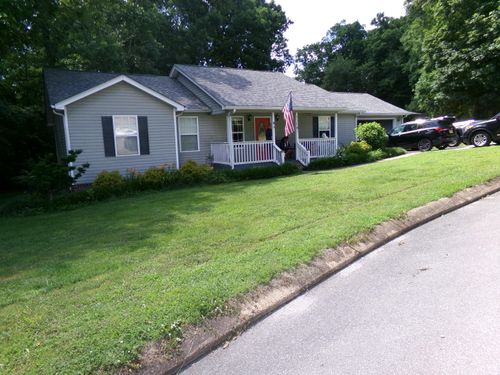 12581 Emerald Creek Cir, Soddy Daisy, TN, 37379-8090 | Card Image