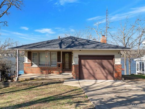 747 Squaw Rd, Cuba, MO, 65453-9610 | Card Image