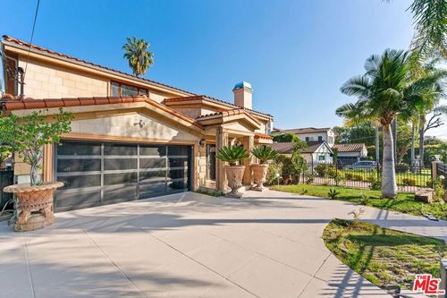 15123 Greenleaf St, Sherman Oaks, CA, 91403-4008 | Card Image