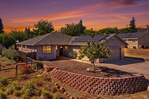 19527 Stonegate Rd, Hidden Valley Lake, CA, 95467-8819 | Card Image