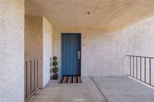 203-1001 La Terraza, Corona, CA, 92879 | Card Image