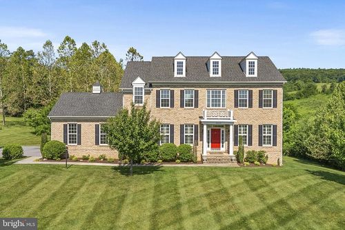 35124 Greyfriar Dr, ROUND HILL, VA, 20141-2396 | Card Image