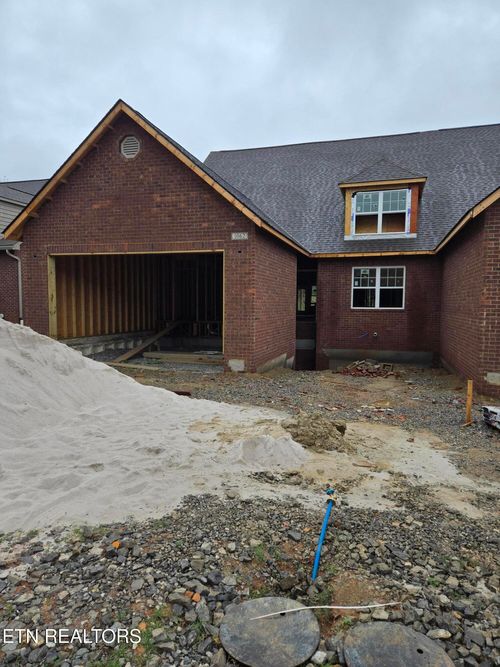 58-1160 Meadow Walk Ln, Lenoir City, TN, 37772-6474 | Card Image