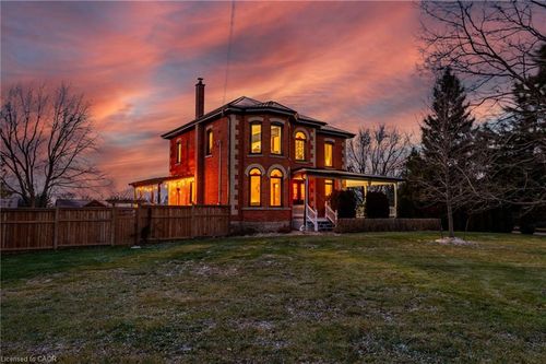 {{alt}} | Card Image