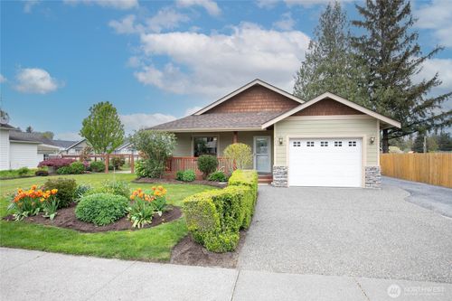 232 Front St, Sumas, WA, 98295-9632 | Card Image