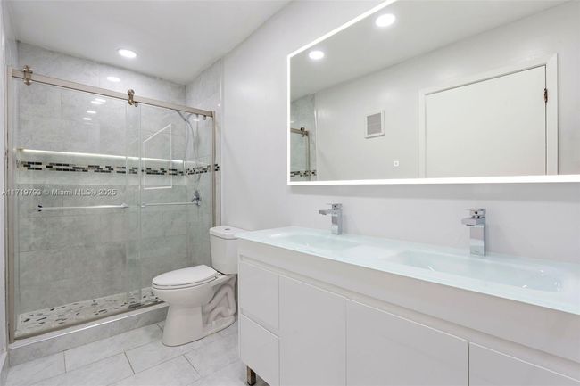 APT-106E - 9729 Hammocks Blvd, Condo with 2 bedrooms, 1 bathrooms and null parking in Miami FL | Image 12