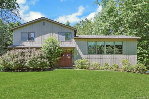 7 Sassi Dr, Croton-On-Hudson, NY, 10520-1011 | Card Image