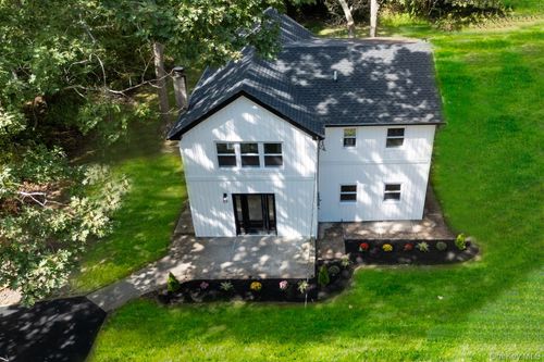 461 Avondale Dr, Shirley, NY, 11967-1201 | Card Image