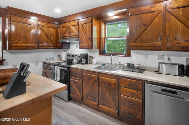 633 Moore Hill Rd, House other with 3 bedrooms, 2 bathrooms and 8 parking in Stephentown NY | Image 9