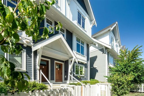 4-3092 Washington Ave, Victoria, BC, V9A0J5 | Card Image