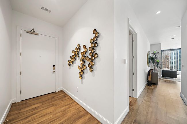 UNIT-1109 - 1211 Caroline St, Condo with 2 bedrooms, 2 bathrooms and 2 parking in Houston TX | Image 4